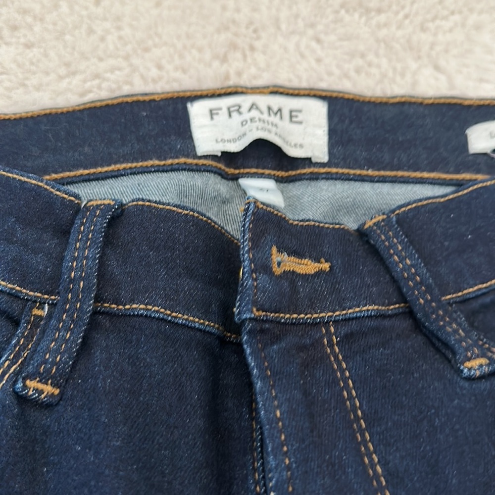 NWOT FRAME DARK DENIM JEANS